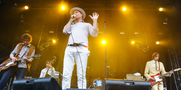 Gord Downie and The Sadies (Photo by: Stephen McGill, AUX TV)