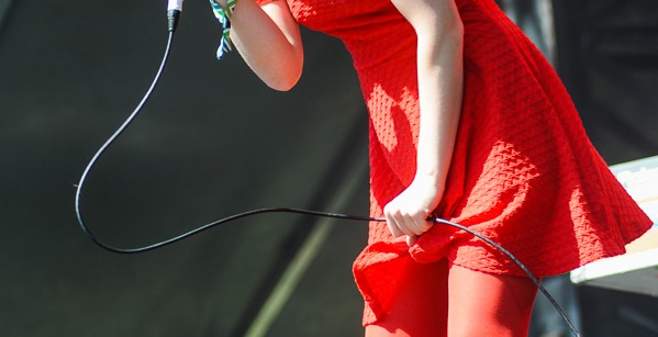 Austra (Photo by: Stephen McGill, AUX TV)