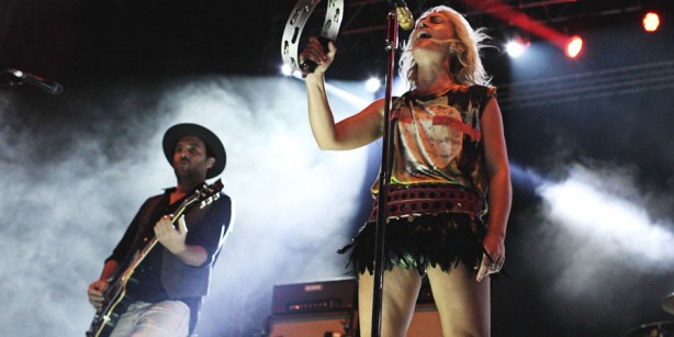 Metric (Photo by: Riley Taylor, AUX TV)