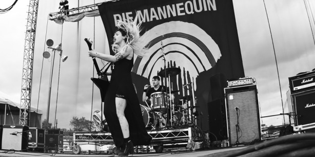 Die Mannequin (Photo by: Riley Taylor, AUX TV)