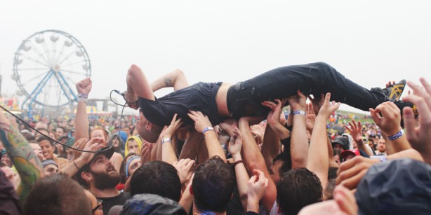 Moneen at Toronto Riot Fest (Photo by: Riley Taylor, AUX TV)
