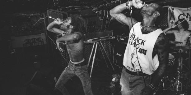 HO99O9 at The Comfort Zone, Photo by: RIck Clifford, AUX.TV